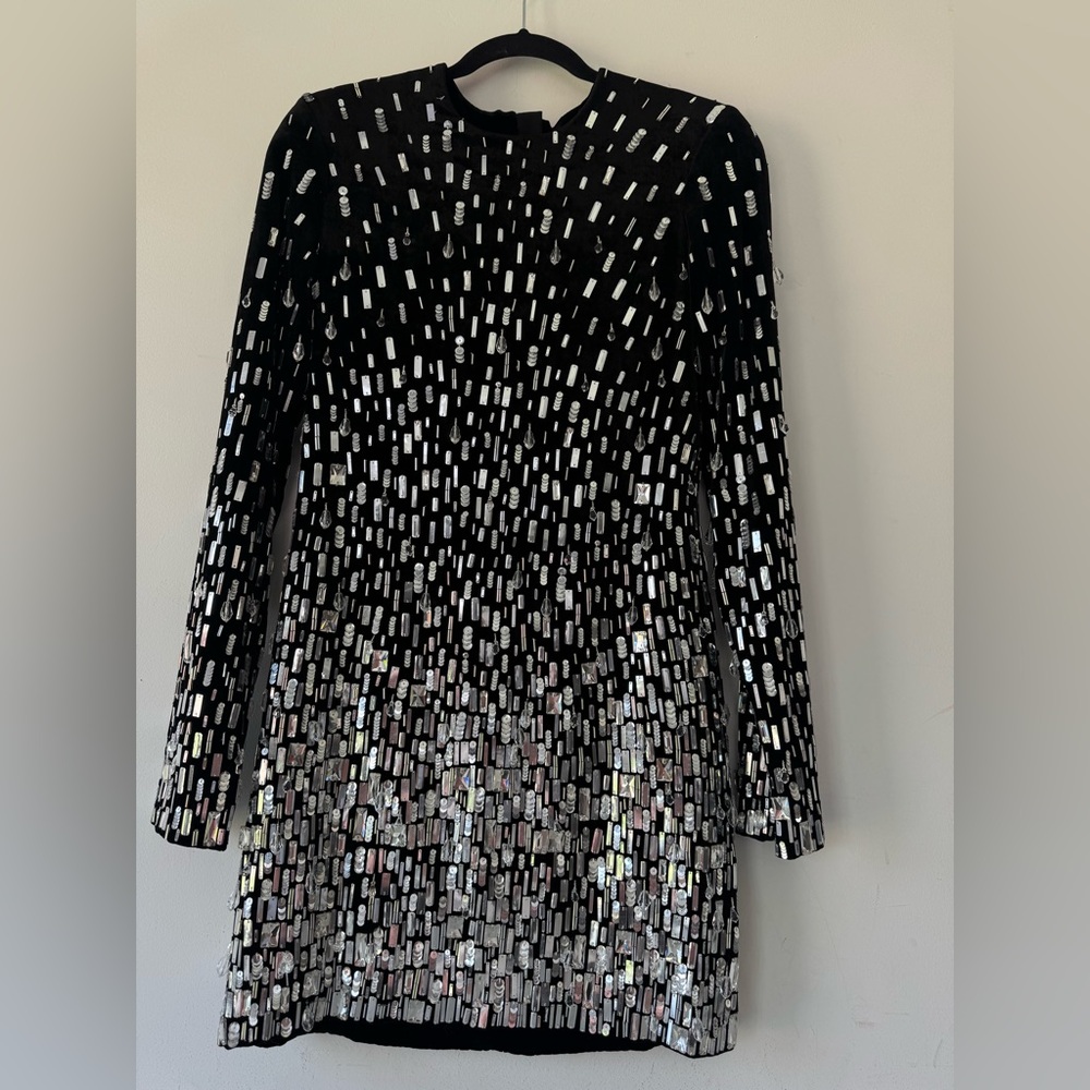Balmain
Degrade Crystal Mini Dress NWT FR 40 $5950 - Picture 15 of 16